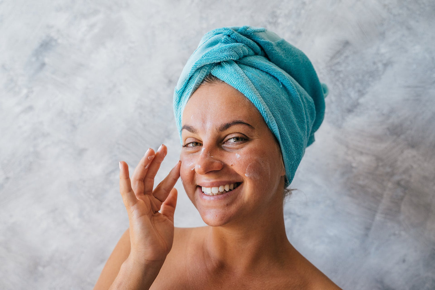 Why You Should Use Self-Tanner: 5 Benefits of a Sunless Glow